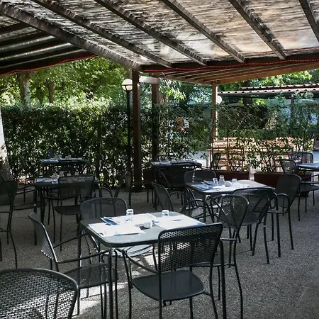 Italian Holidays Mobile House In * Ameglia