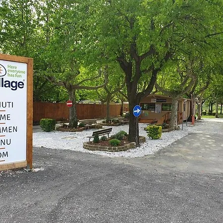 Italian Holidays Mobile House In 营地