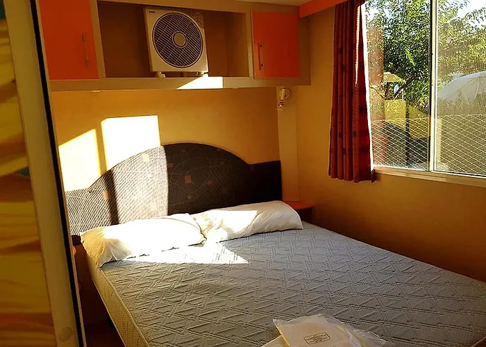 Italian Holidays Mobile House In Κάμπινγκ